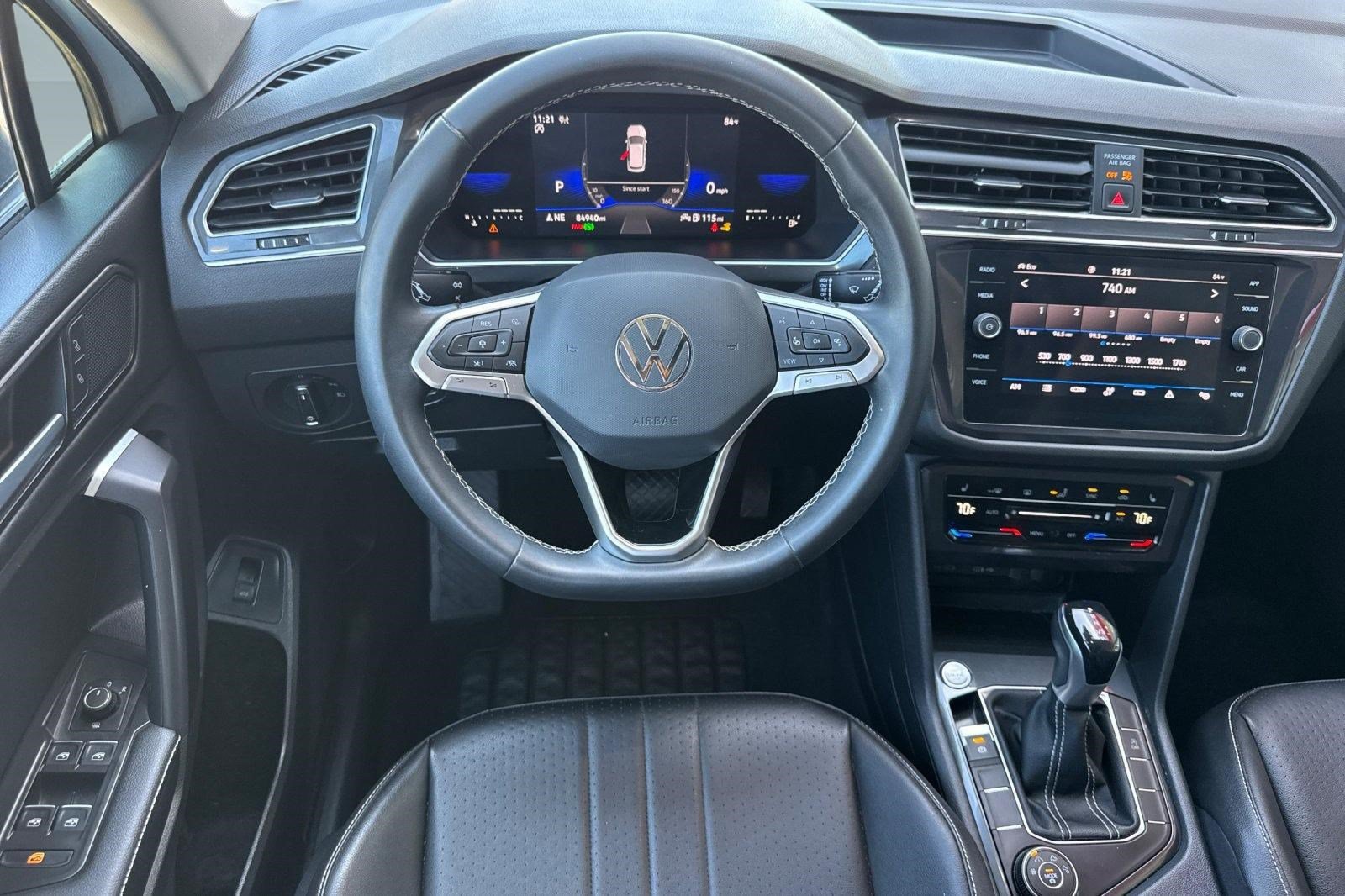Used 2022 Volkswagen Tiguan SE AWD/4WD image 30