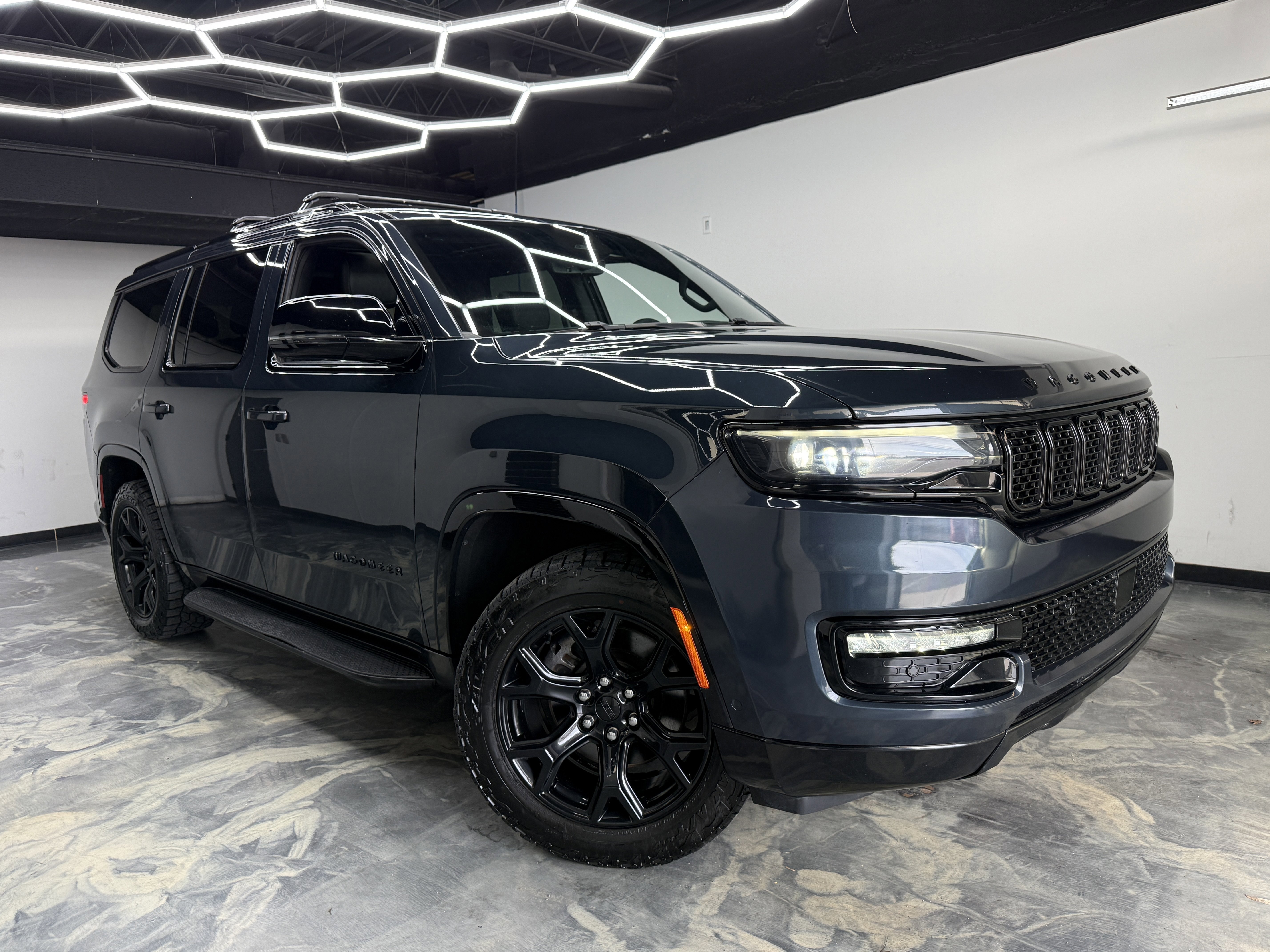 Used 2023 Jeep Wagoneer Series II image 7