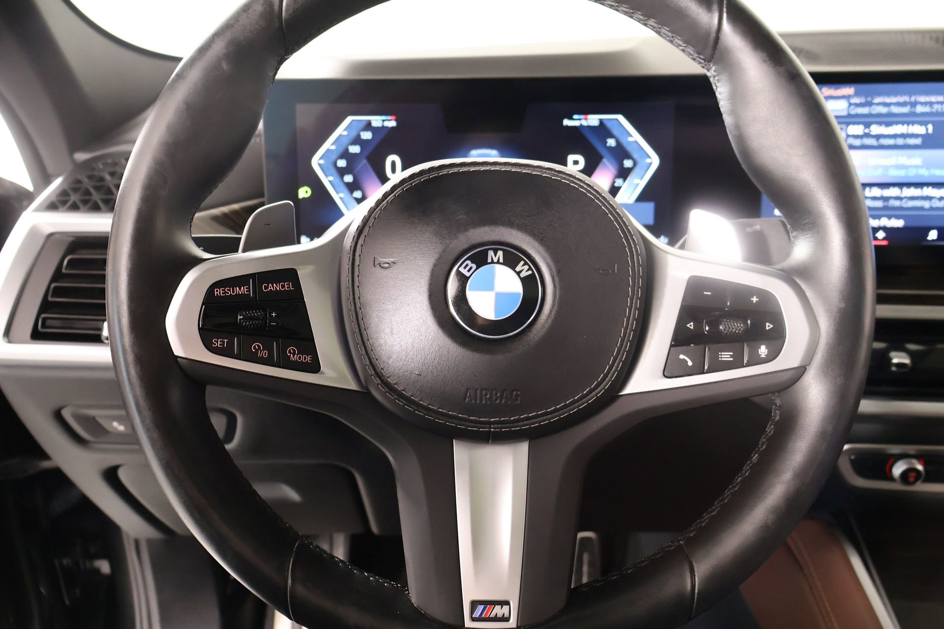 Used 2024 BMW X6 xDrive40i AWD/4WD image 3