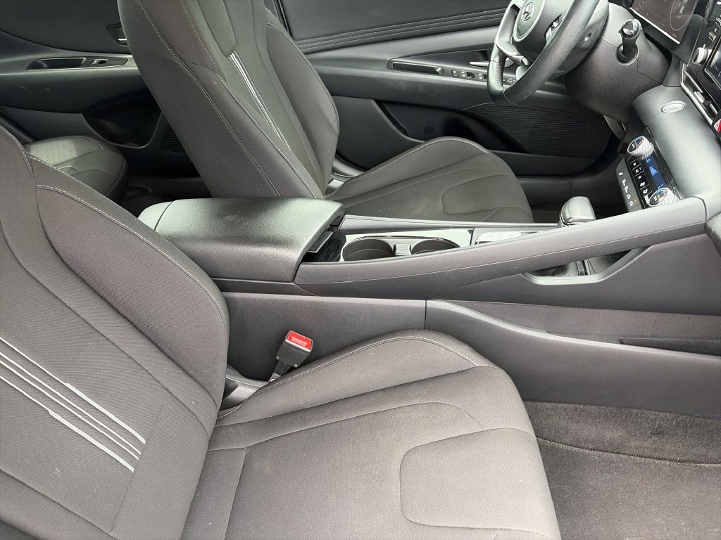 Used 2021 Hyundai Elantra SEL w/ Convenience Package FWD image 32