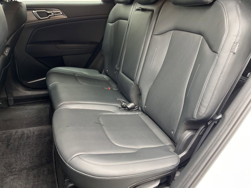 Used 2024 Kia Sportage EX image 7