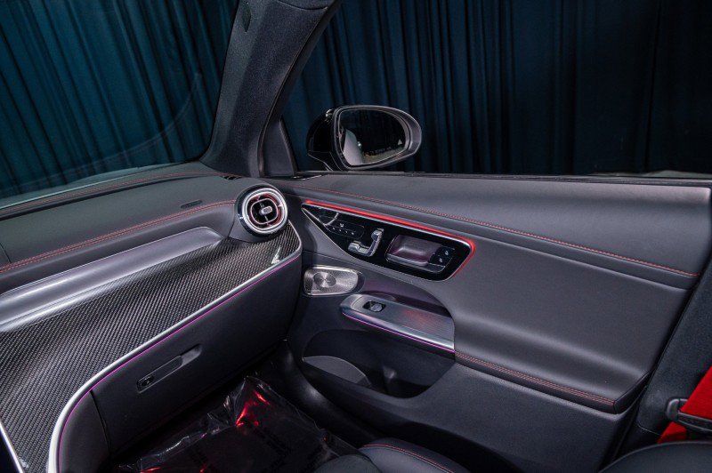 Used 2024 Mercedes-Benz GLC 43 AMG 4MATIC image 27