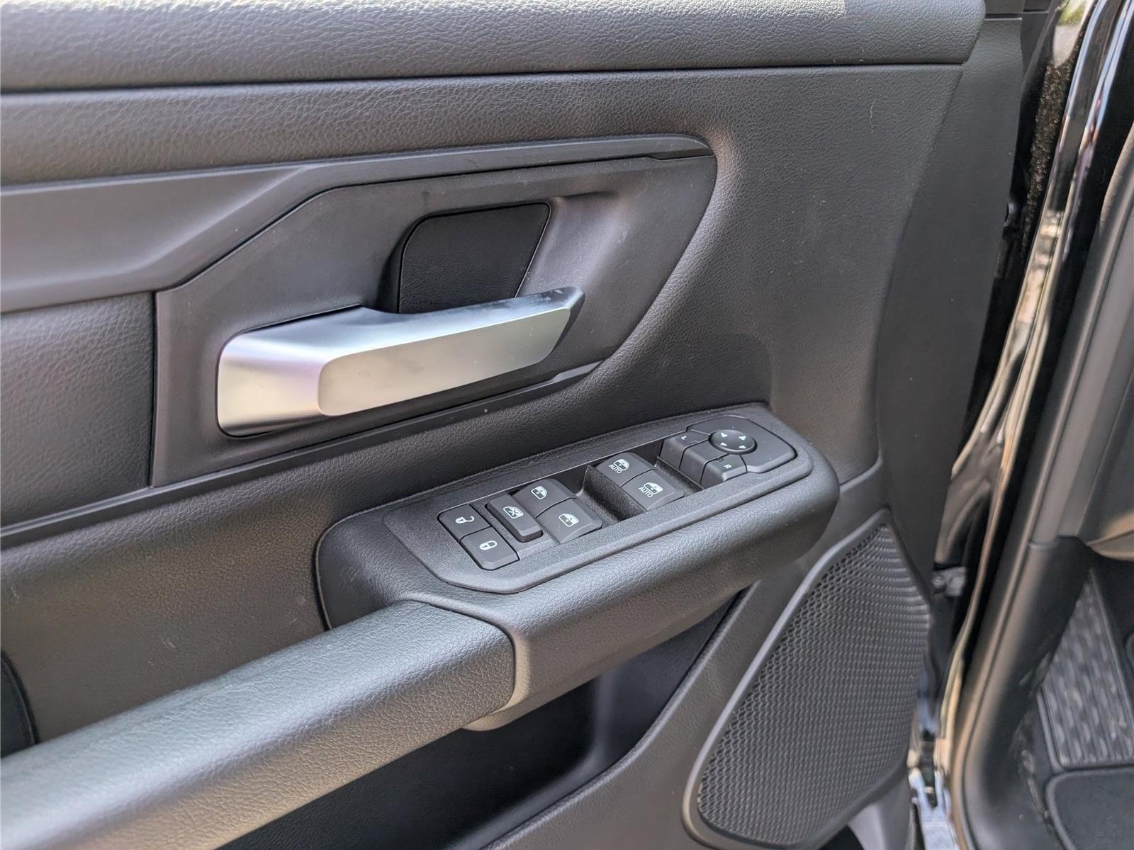 New 2026 RAM 1500 Express AWD/4WD image 15
