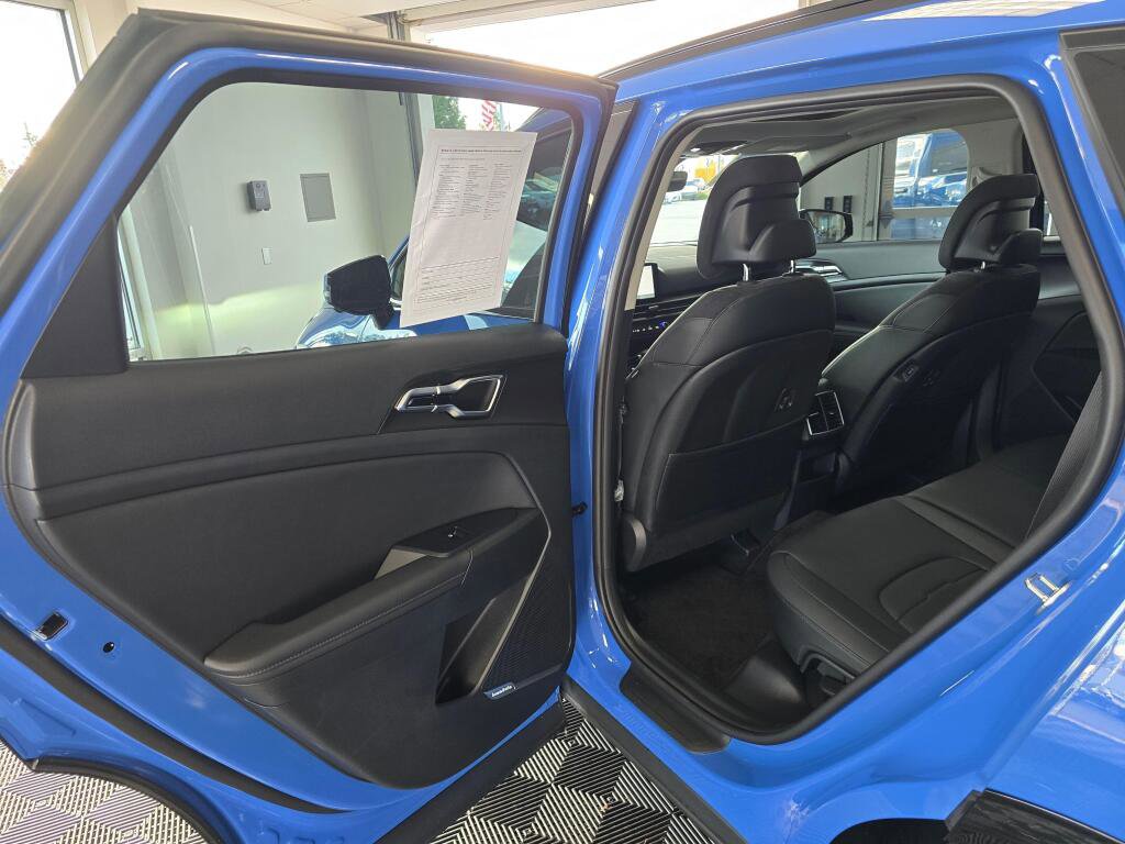 Used 2026 Kia Sportage SX image 55