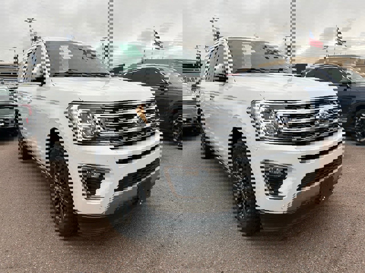 Used 2021 Ford Expedition Max Limited image 2