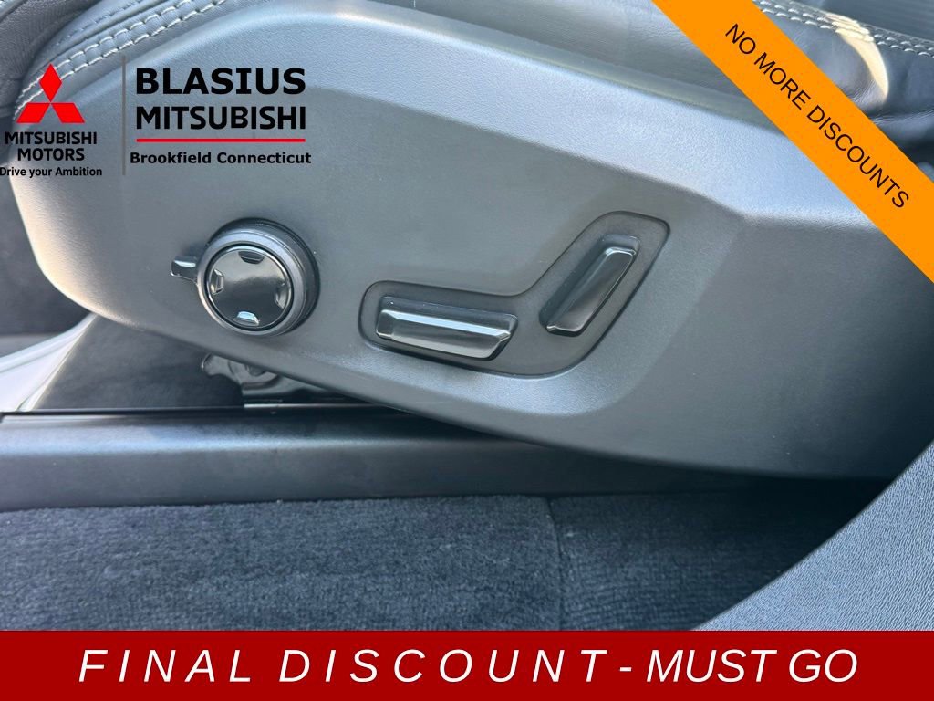 Used 2025 Volvo XC90 B6 Ultra w/ Protection Package Premier image 24