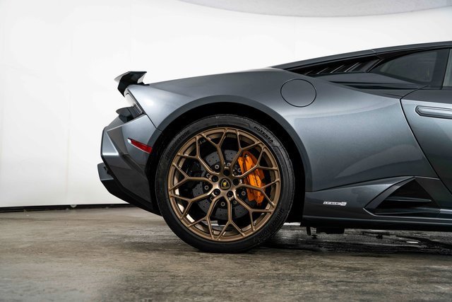 Used 2023 Lamborghini Huracan Tecnica image 10