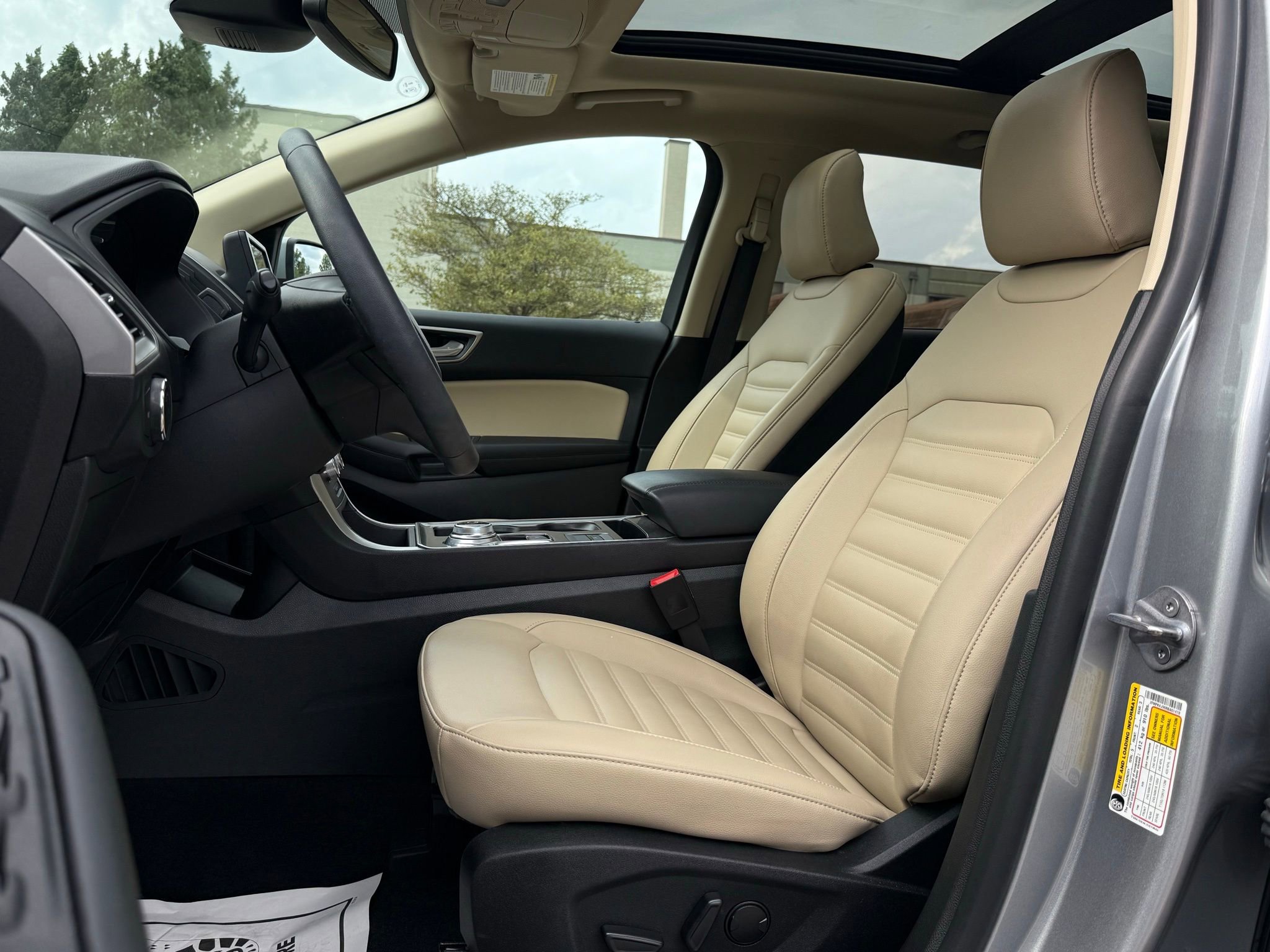 Used 2024 Ford Edge SEL w/ Convenience Package image 46