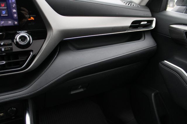 Used 2020 Toyota Highlander Limited image 35