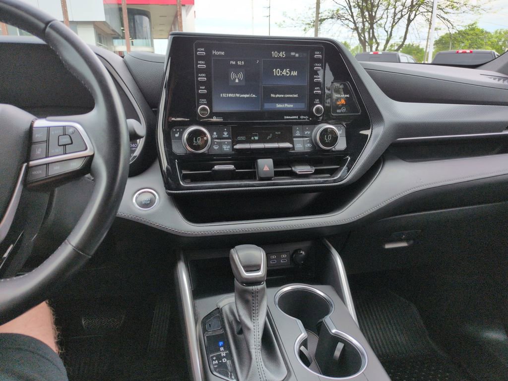 Used 2022 Toyota Highlander XSE image 17