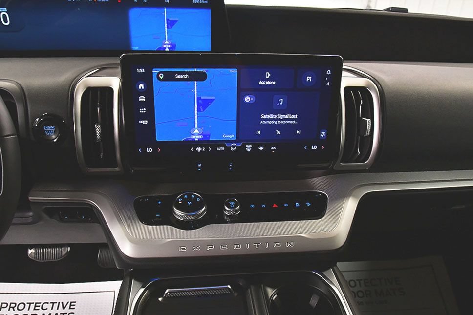 Used 2025 Ford Expedition Active AWD/4WD image 22