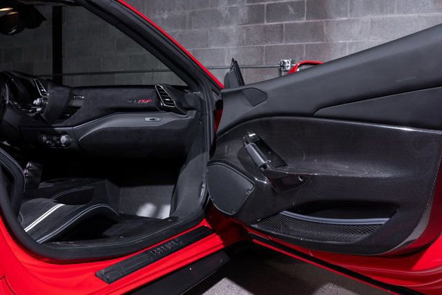 Used 2020 Ferrari 488 Pista Spider image 33