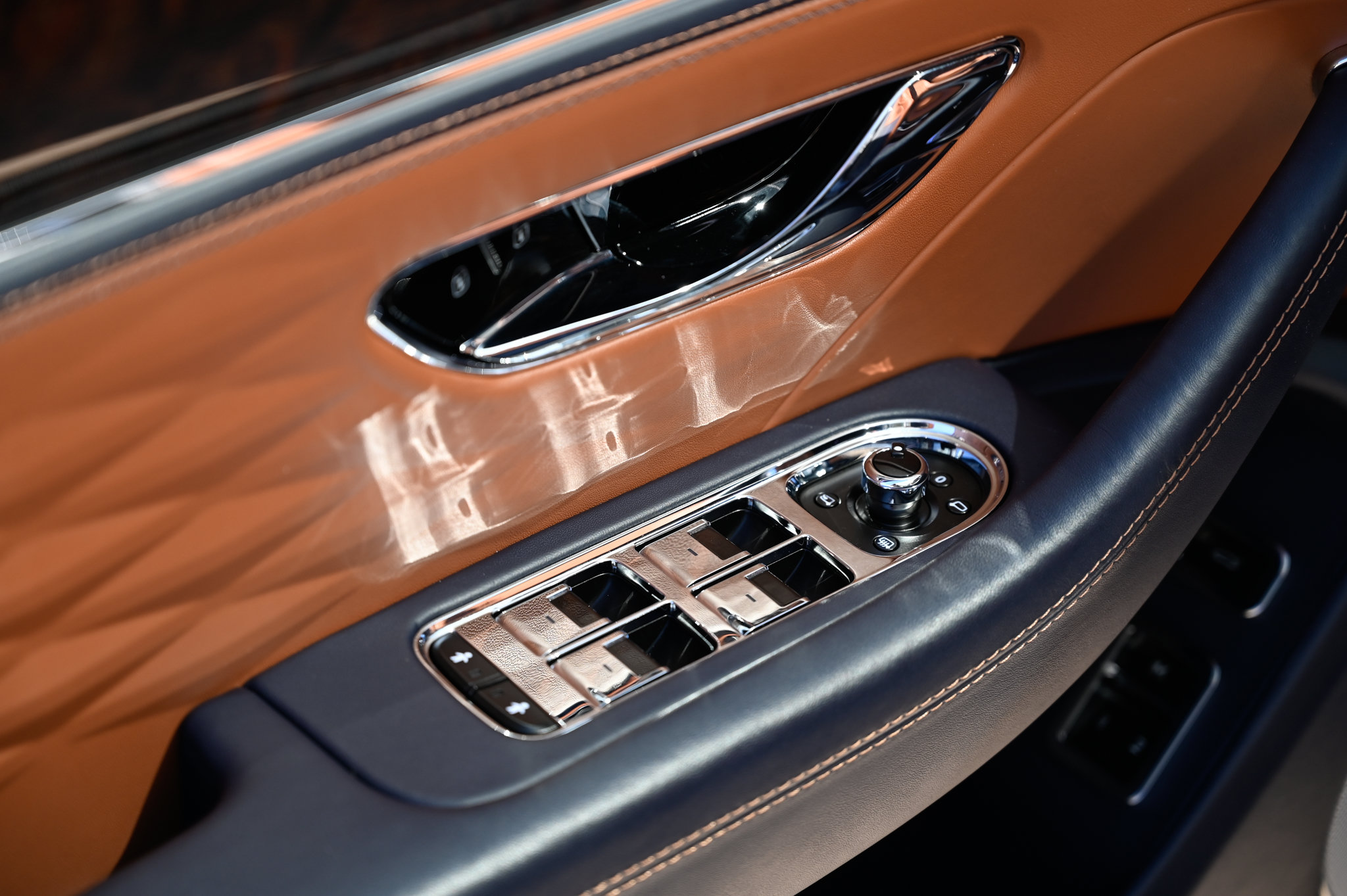Used 2022 Bentley Flying Spur V8 AWD/4WD image 21