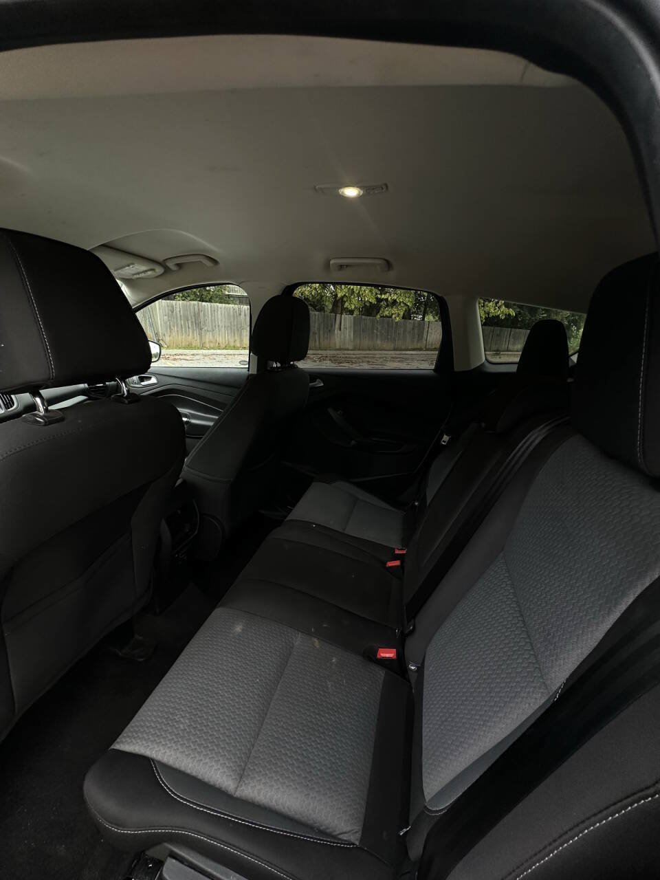 Used 2017 Ford Escape SE w/ Equipment Group 201A FWD image 17