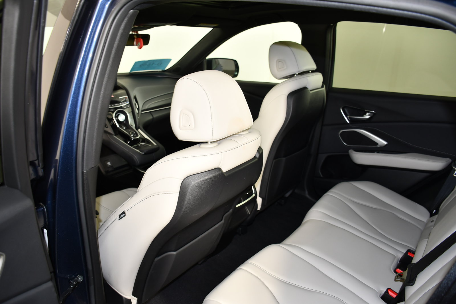 Used 2025 Acura RDX SH-AWD image 46