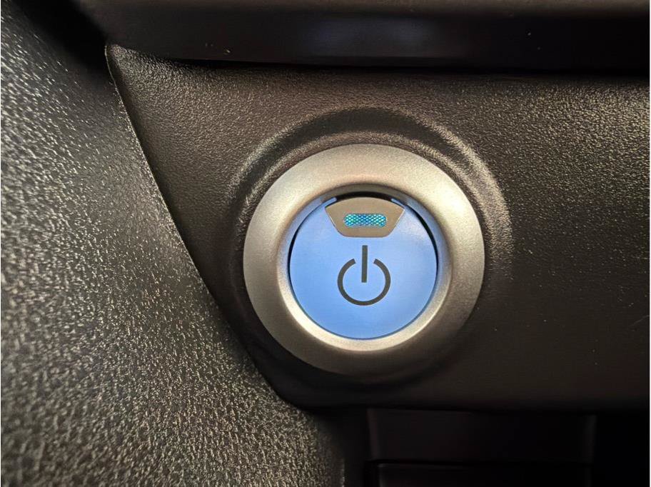Used 2025 Nissan Leaf S FWD image 19