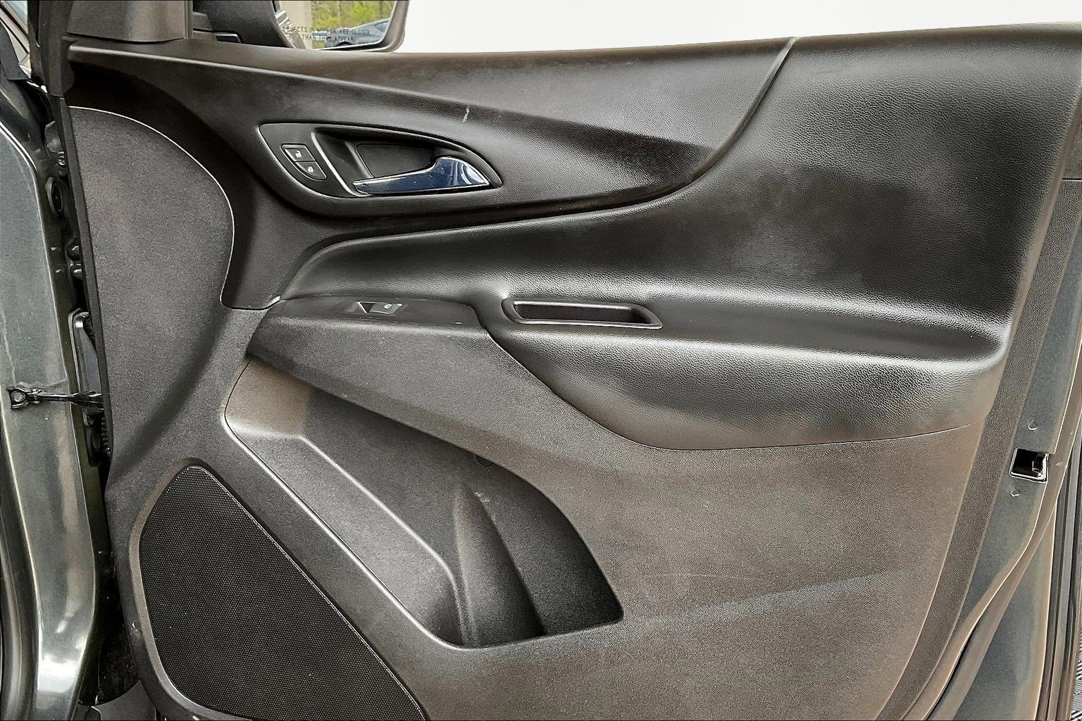 Used 2018 Chevrolet Equinox LT w/ LT Infotainment Plus Package image 28