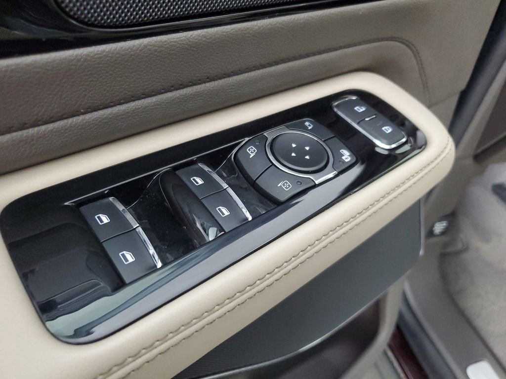 Used 2023 Lincoln Aviator Reserve w/ Equipment Group 201A RWD image 19