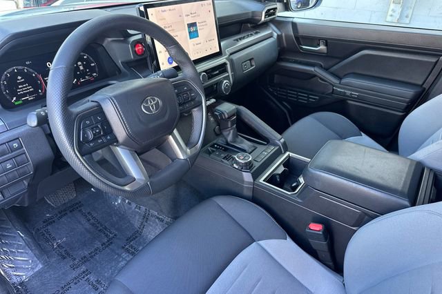 Certified 2025 Toyota Tacoma TRD Off-Road AWD/4WD image 12