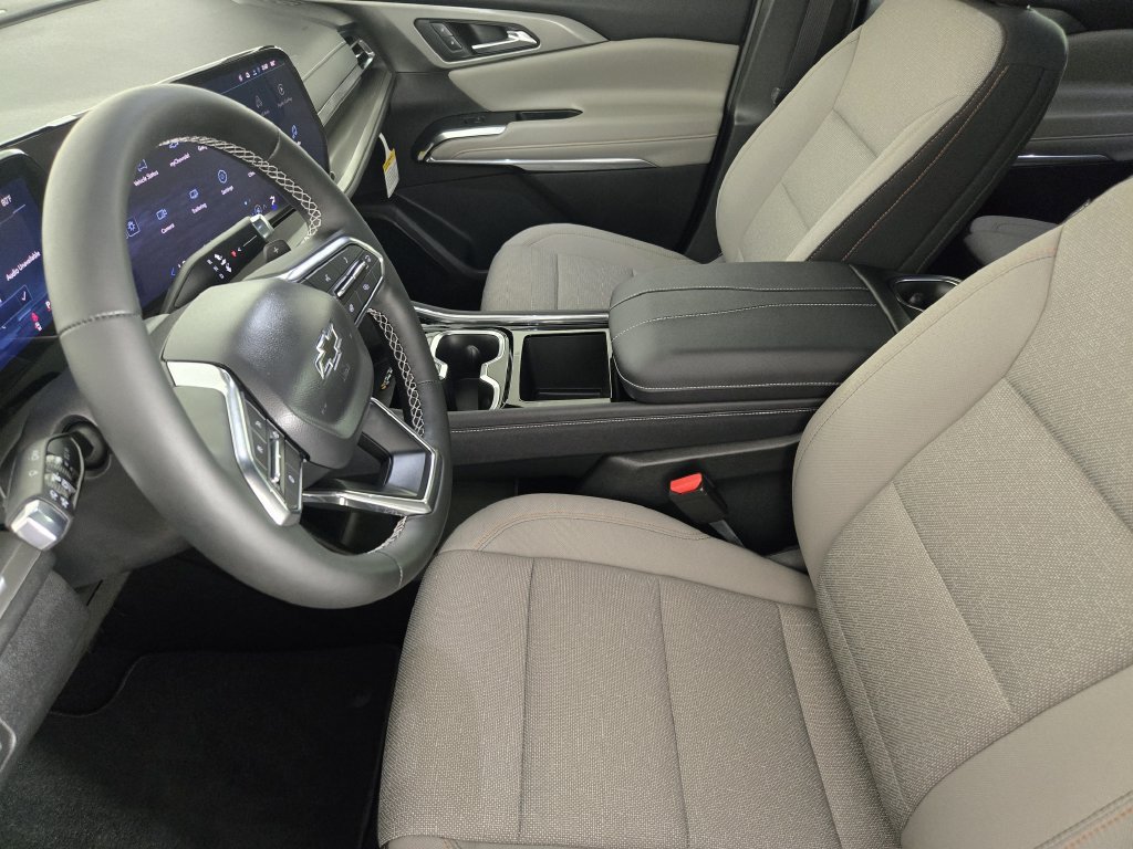 New 2026 Chevrolet Traverse LT w/ Midnight/Sport Edition FWD image 15