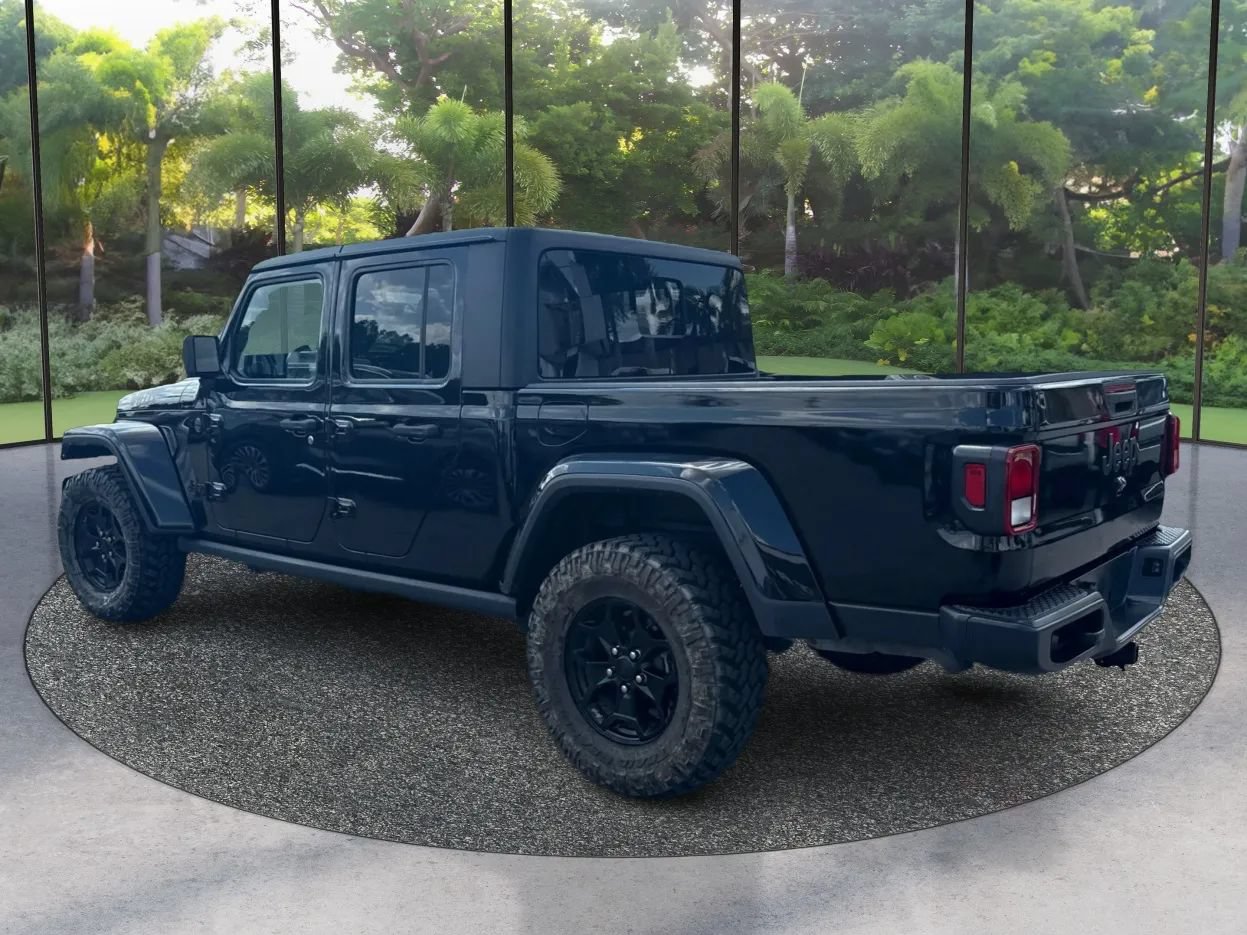 Used 2022 Jeep Gladiator Sport AWD/4WD image 7