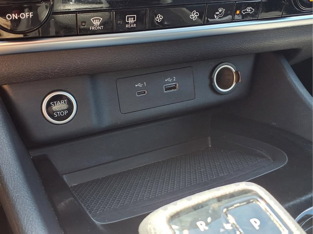 Used 2023 Nissan Rogue SV AWD/4WD image 9