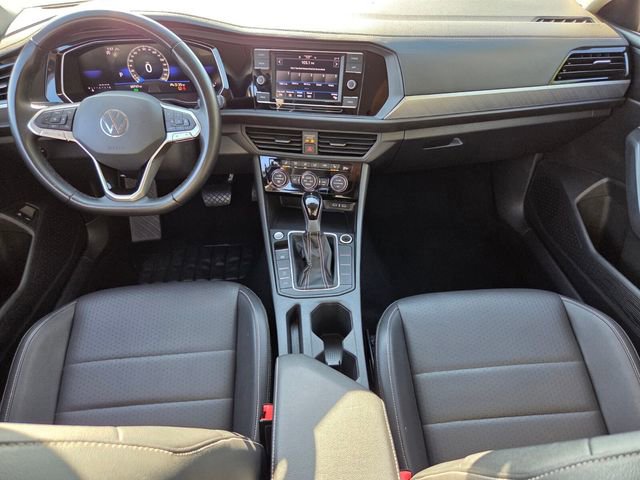 Used 2024 Volkswagen Jetta SE FWD image 13
