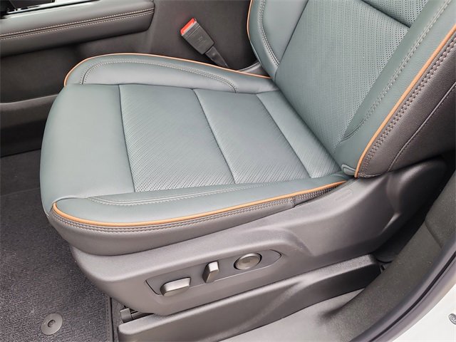 New 2026 GMC Yukon XL AT4 image 15