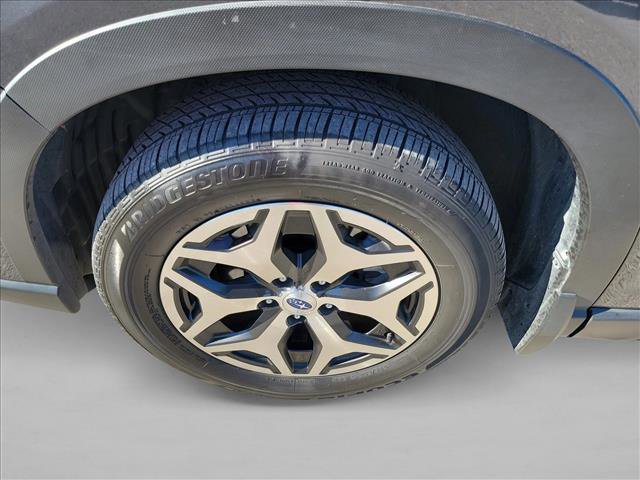 Used 2023 Subaru Forester Premium w/ Popular Package #2 image 9