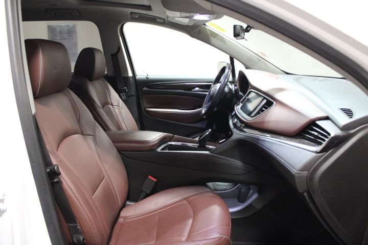 Used 2020 Buick Enclave Avenir w/ Avenir Technology Package image 27