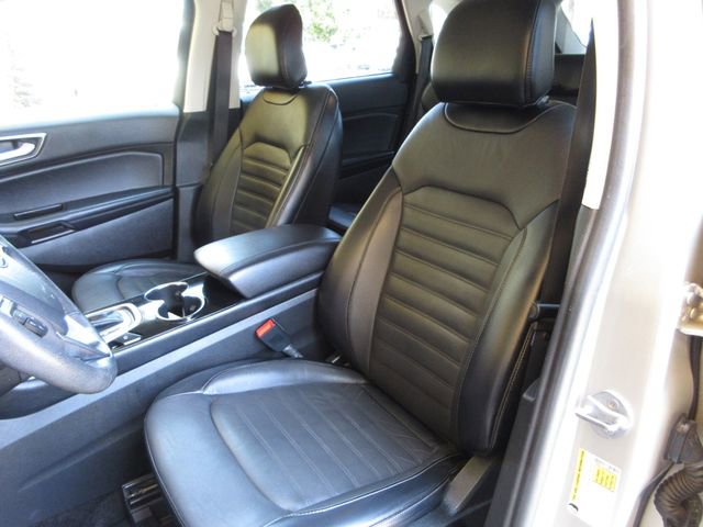 Used 2017 Ford Edge SEL w/ Equipment Group 201A FWD image 11