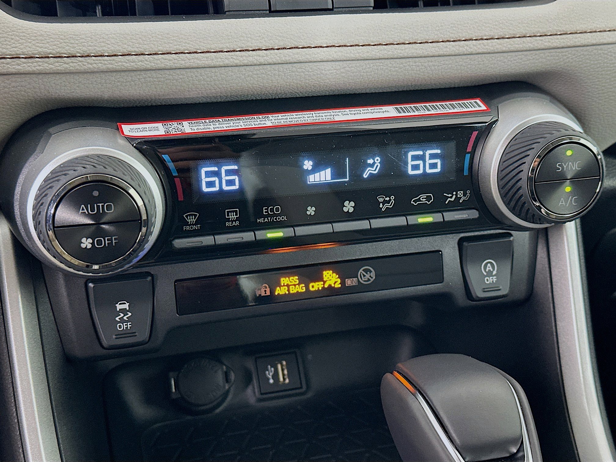 Used 2025 Toyota RAV4 XLE Premium image 23