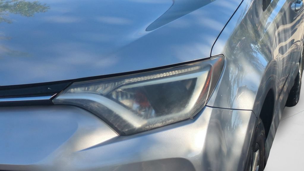 Used 2016 Toyota RAV4 XLE AWD/4WD image 24