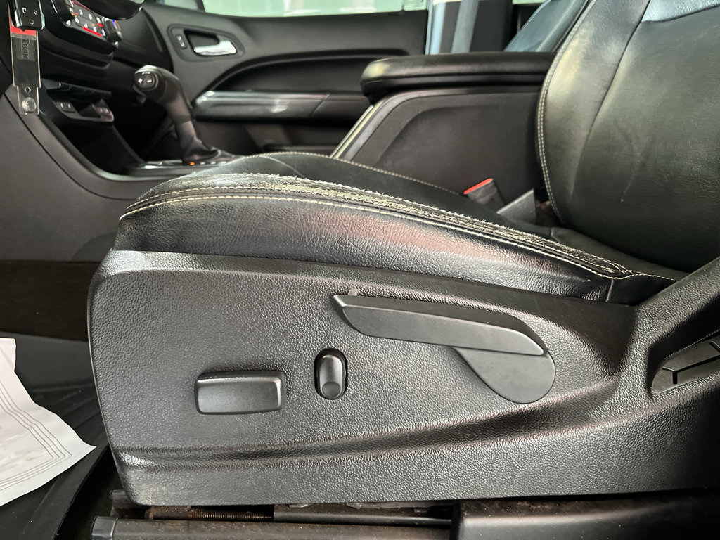 Used 2015 GMC Canyon SLE w/ All-Terrain Package image 12