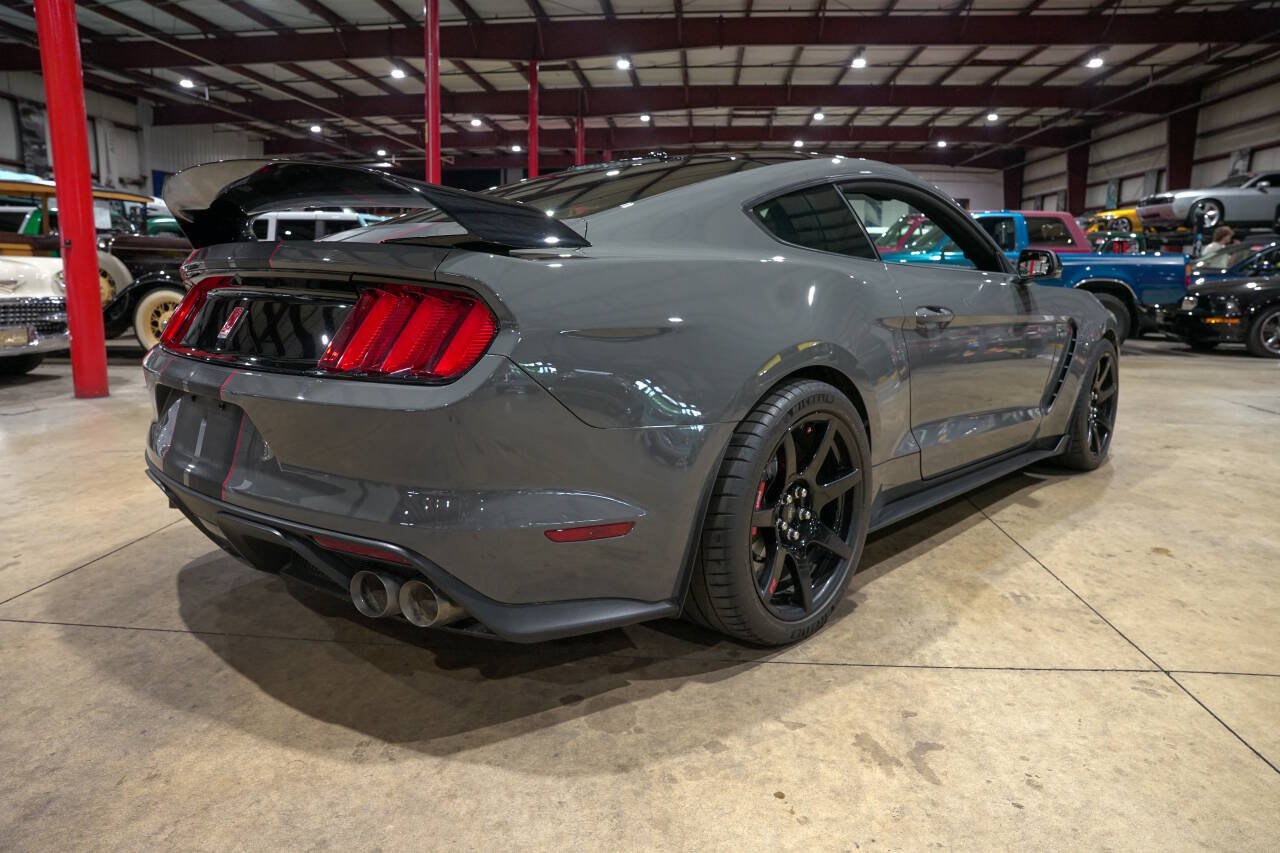Used 2018 Ford Mustang Shelby GT350R w/ GT350R Equipment Group 920A RWD image 8