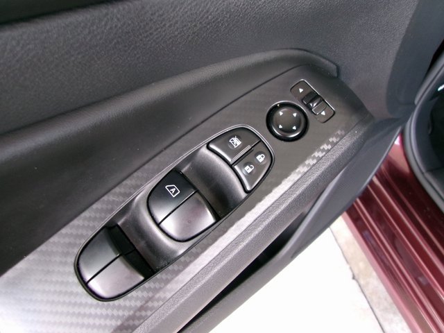 Used 2024 Nissan Altima 2.5 SV image 12