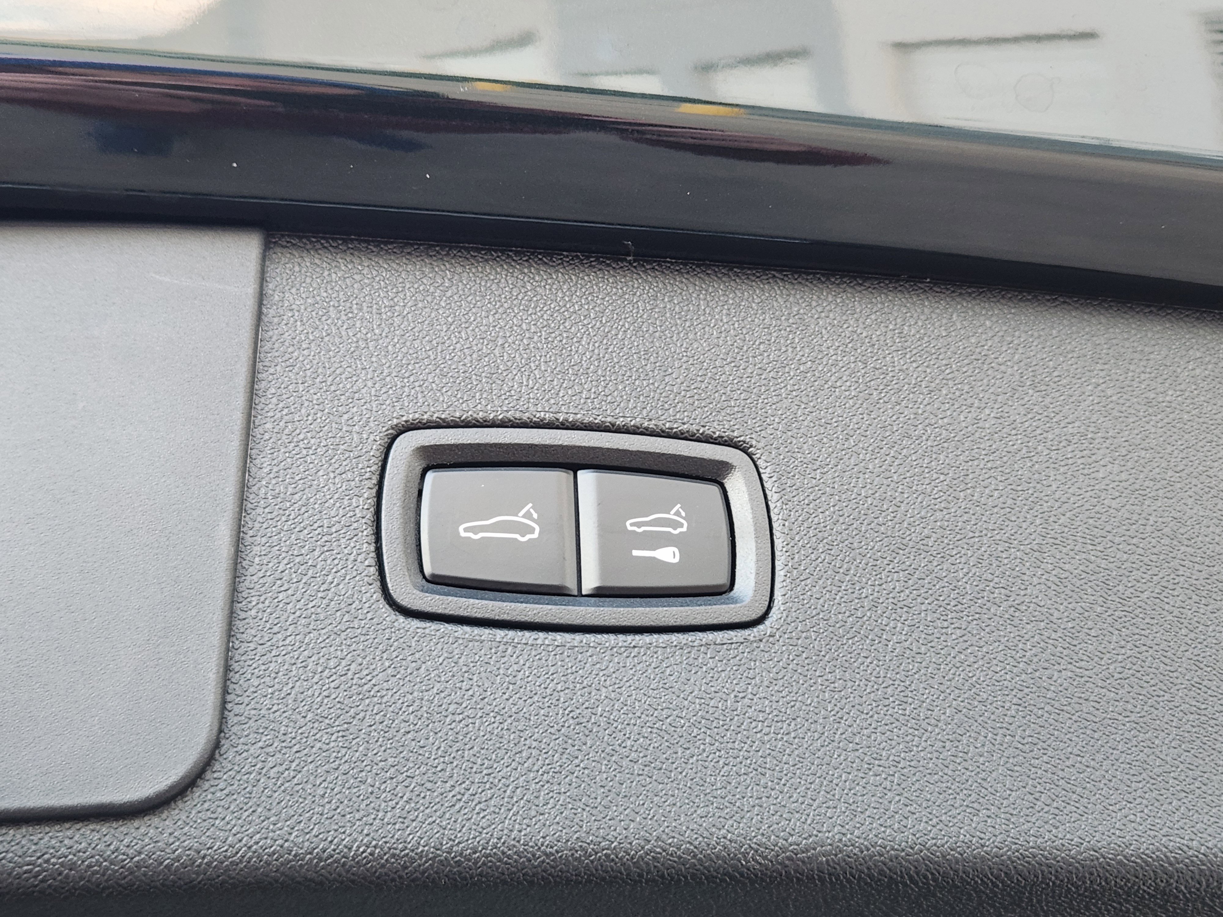 Used 2023 Porsche Cayenne GTS image 34