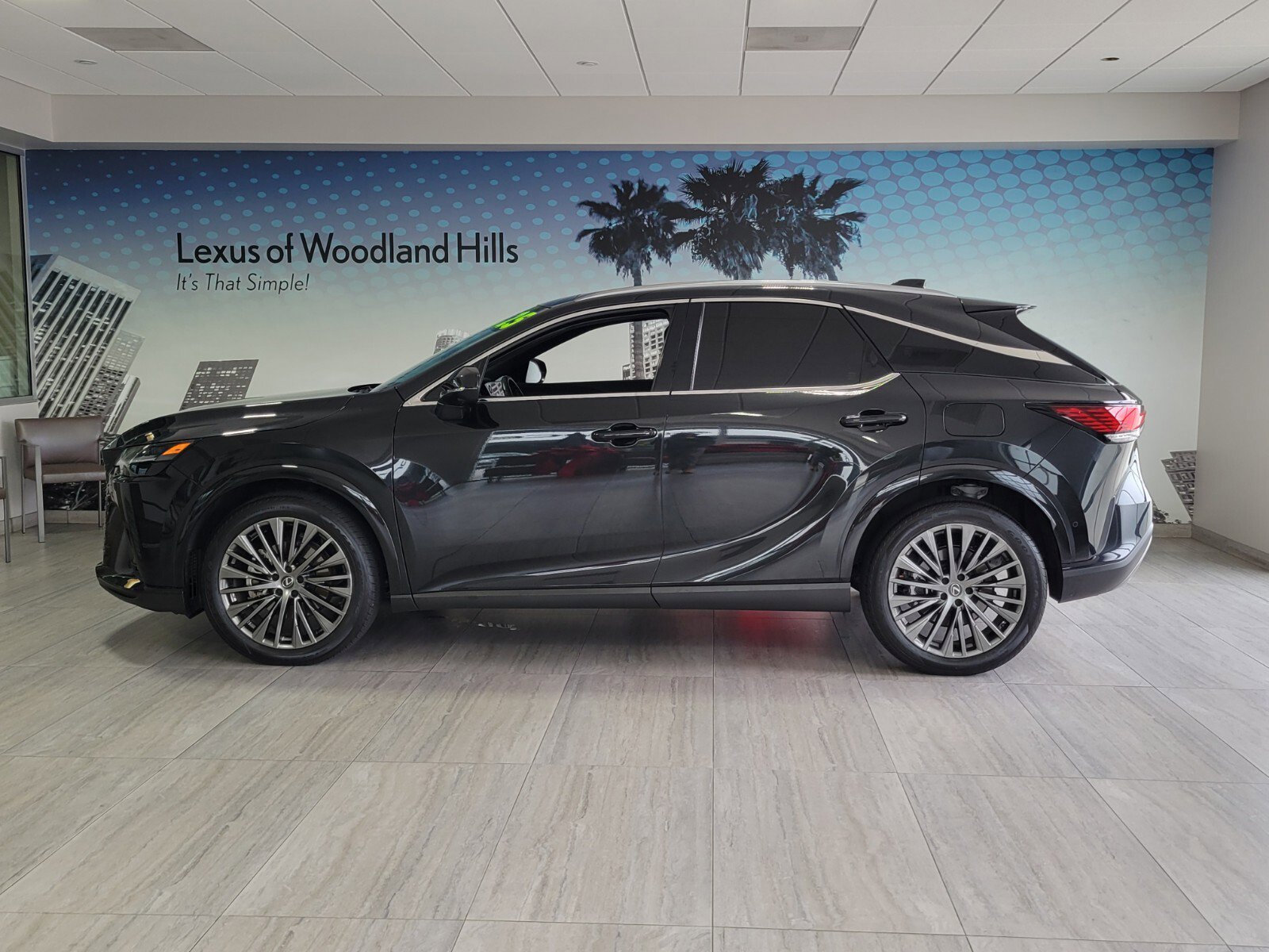 Certified 2025 Lexus RX 450h AWD w/ Convenience Package image 2