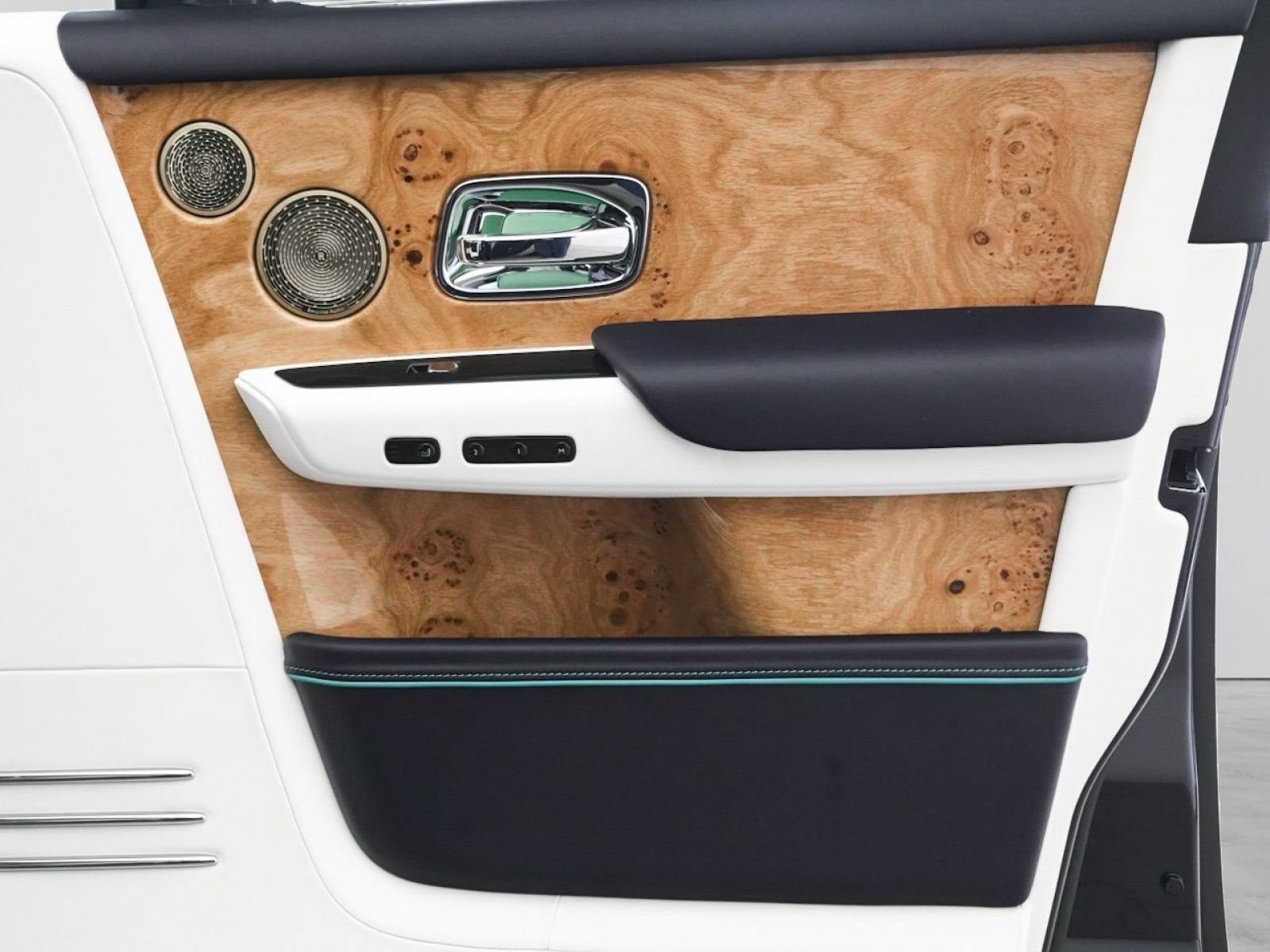 New 2026 Rolls-Royce Phantom Sedan RWD image 39