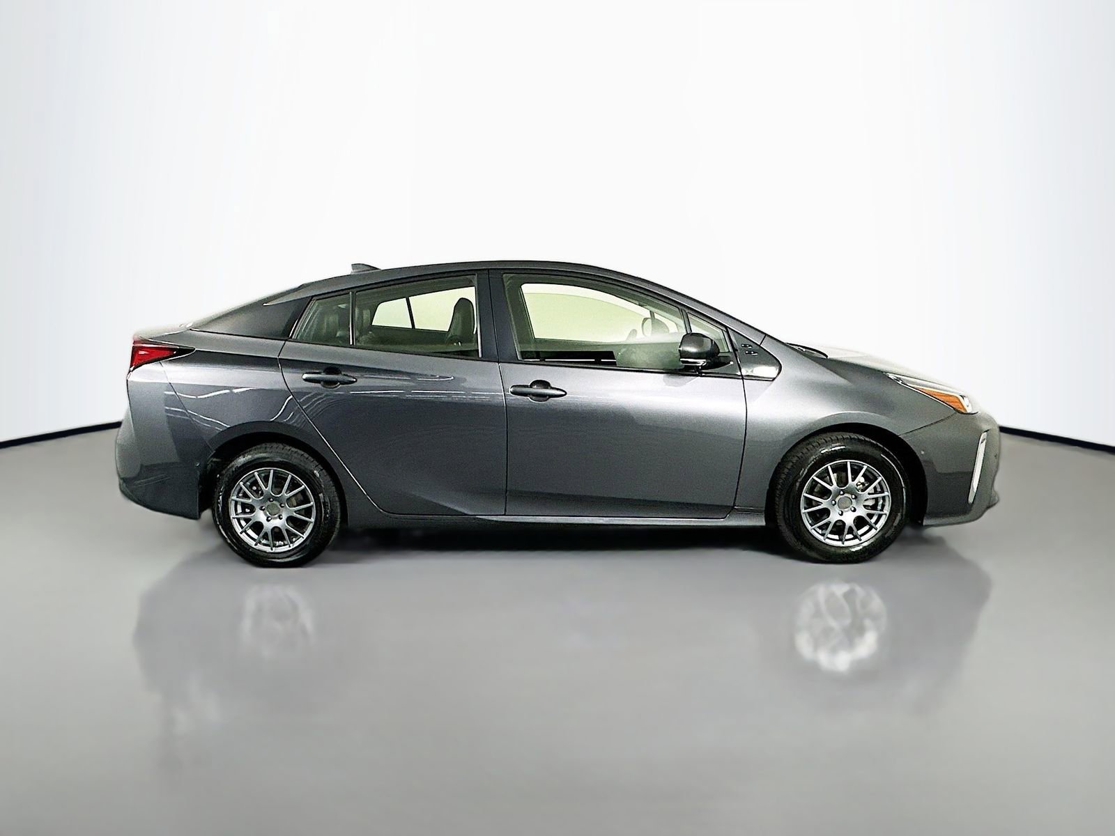 Used 2019 Toyota Prius XLE AWD/4WD image 8