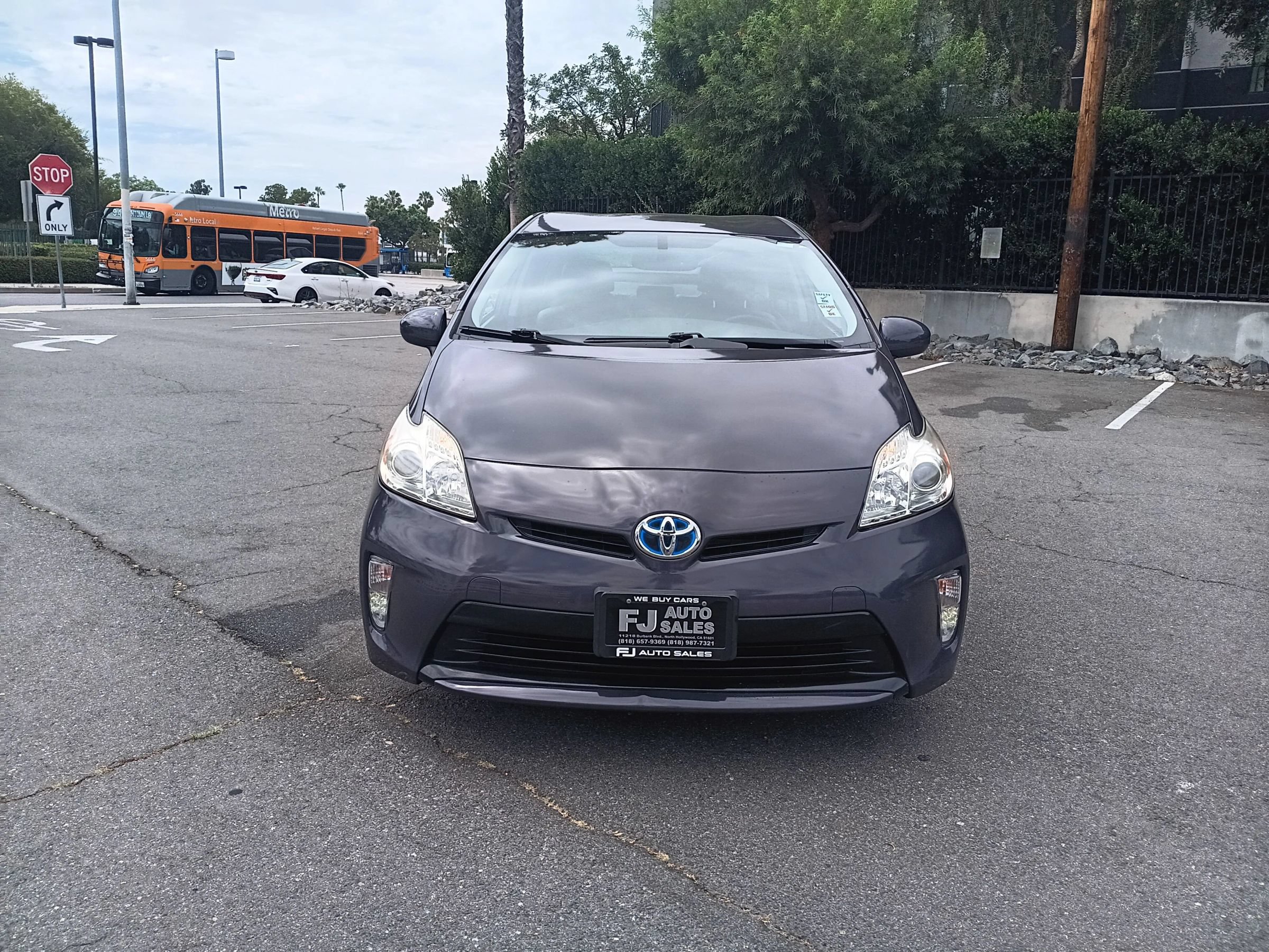 Used 2014 Toyota Prius Four FWD image 2