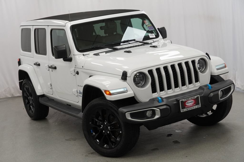 Used 2023 Jeep Wrangler Unlimited Sahara w/ Cold Weather Group AWD/4WD image 9