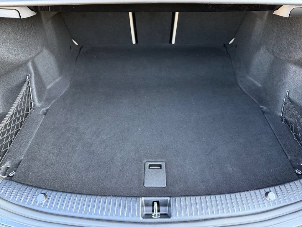 Used 2020 Mercedes-Benz C 300 Sedan w/ Premium Package image 21