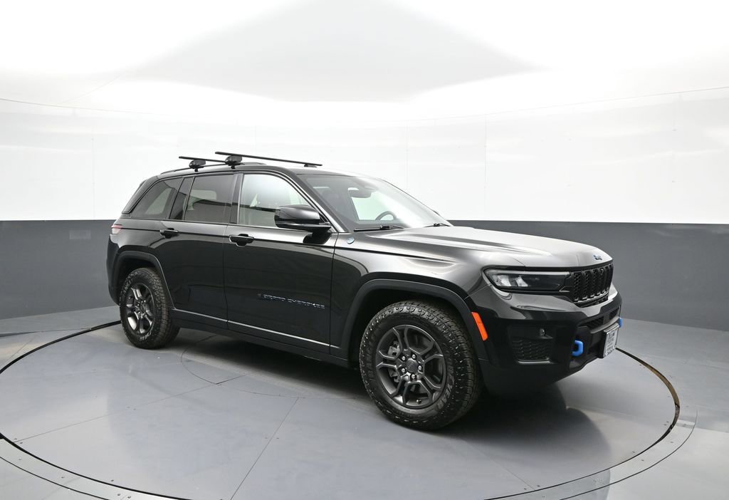 Used 2024 Jeep Grand Cherokee Trailhawk image 4