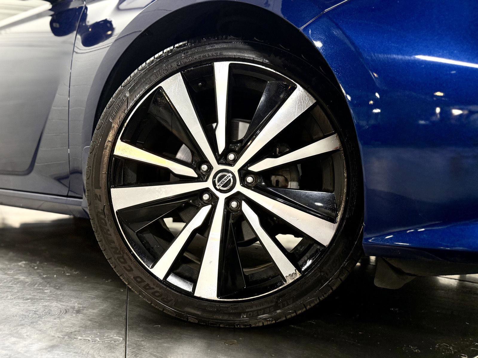 Used 2019 Nissan Altima 2.5 SR FWD image 10