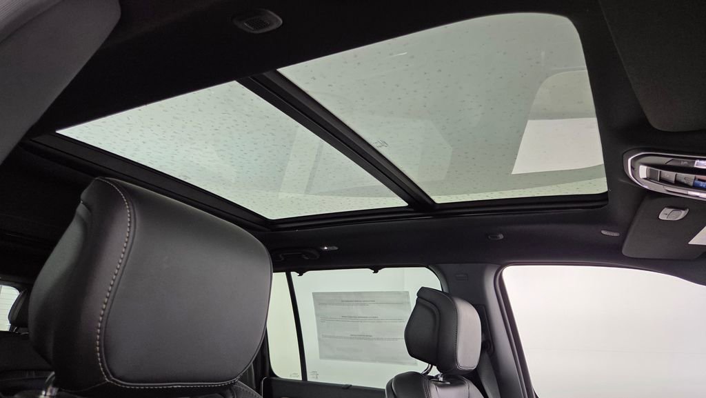 New 2025 Jeep Wagoneer Series III image 43