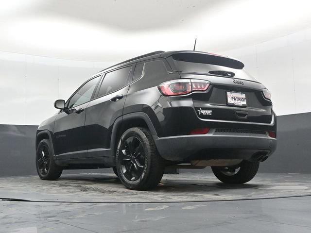 Used 2018 Jeep Compass Latitude FWD image 42