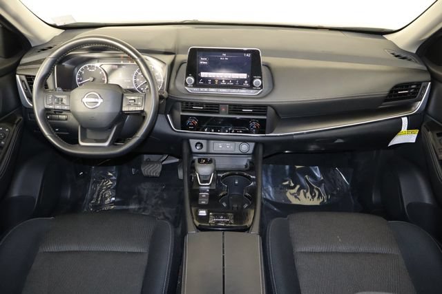 Used 2026 Nissan Rogue SV FWD image 13