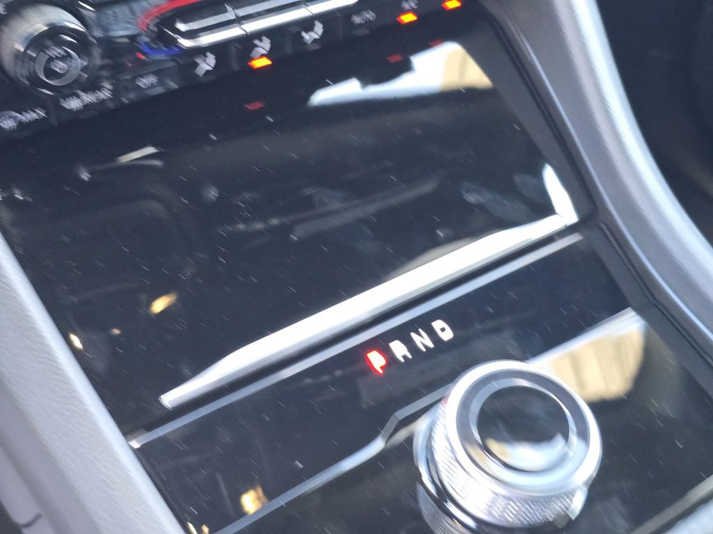 Used 2025 Jeep Grand Cherokee L Laredo w/ MOPAR Finishing Package image 27