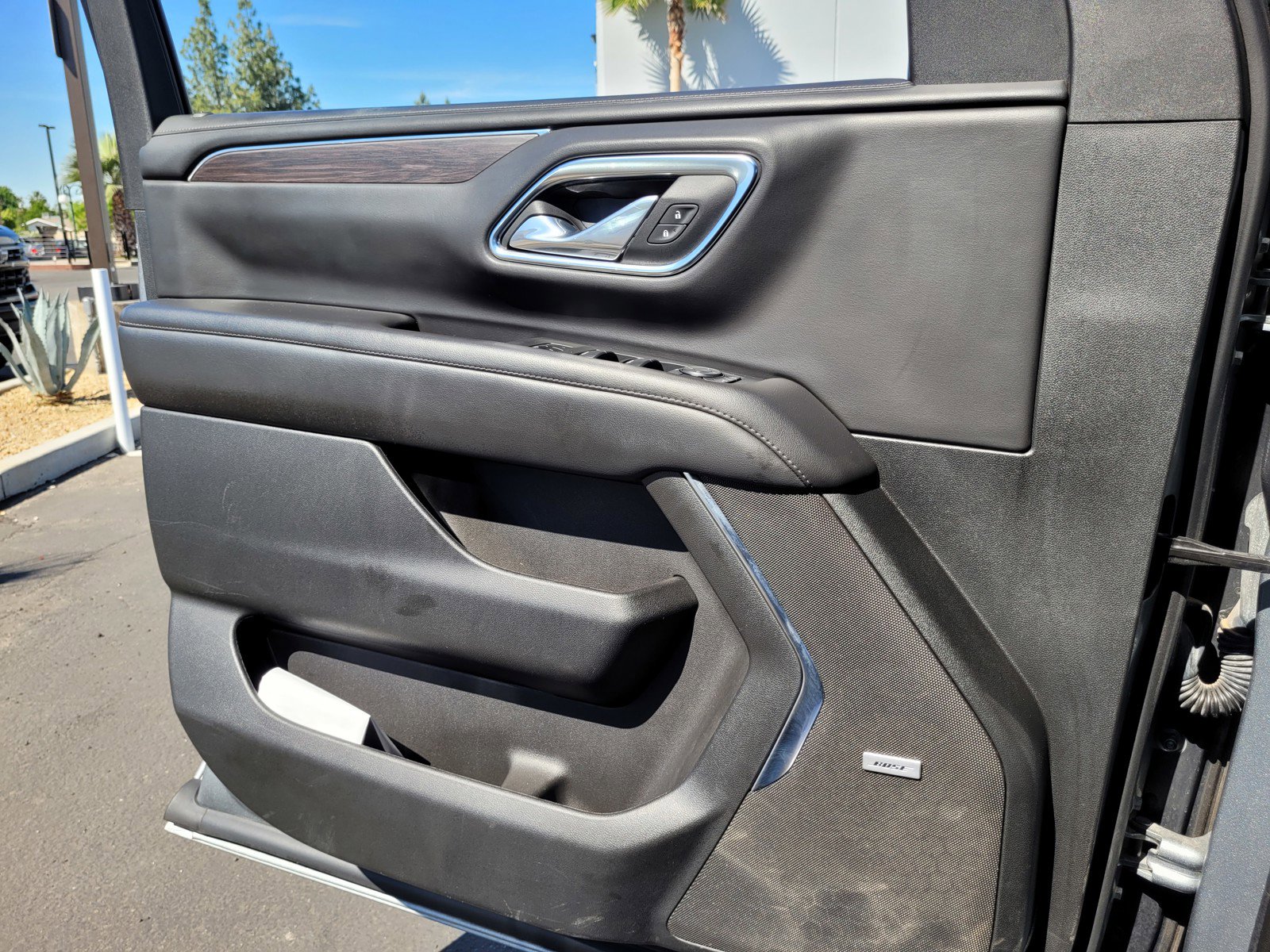 Used 2024 Chevrolet Tahoe LT RWD image 25